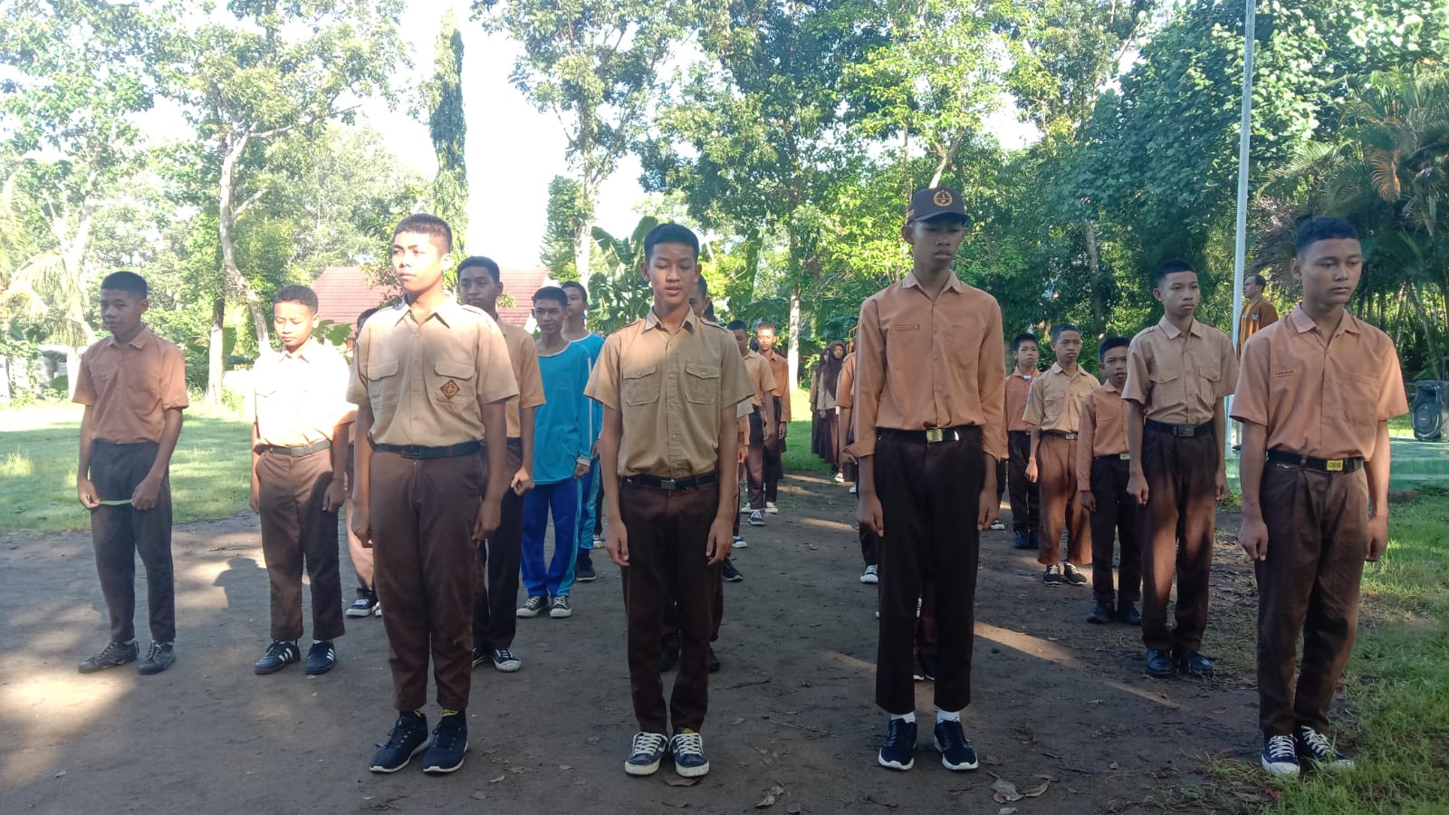 Sabtu 11 April 2026, Latihan Pramuka SMPN 4 Gunungsari