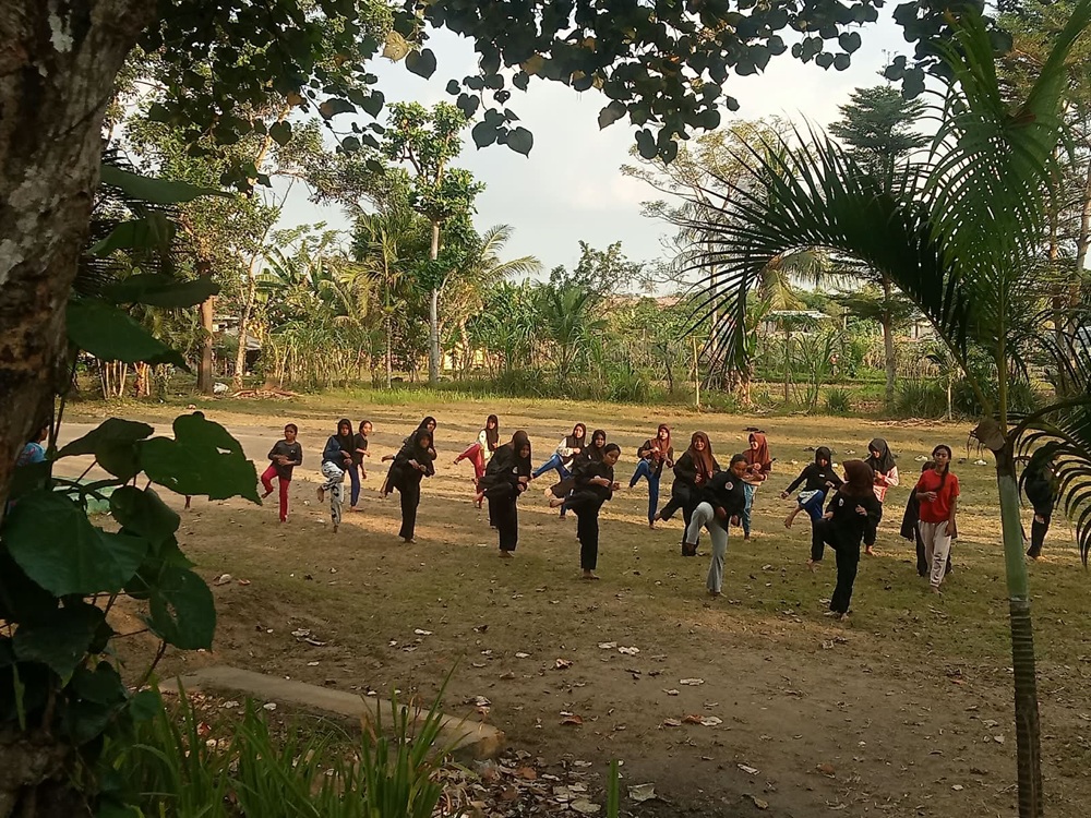 Latihan Pencak Silat SMPN 4 Gunungsari